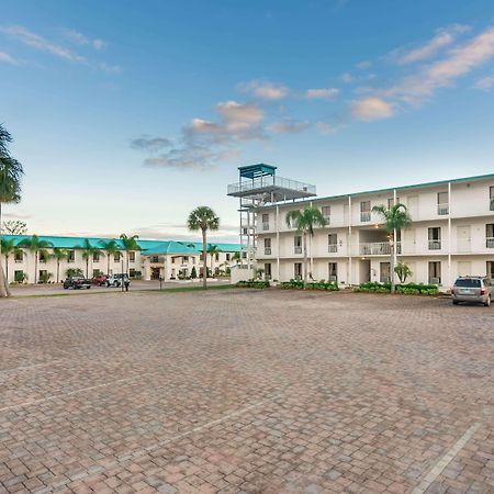 Days Inn & Suites By Wyndham Lake Okeechobee Eksteriør billede