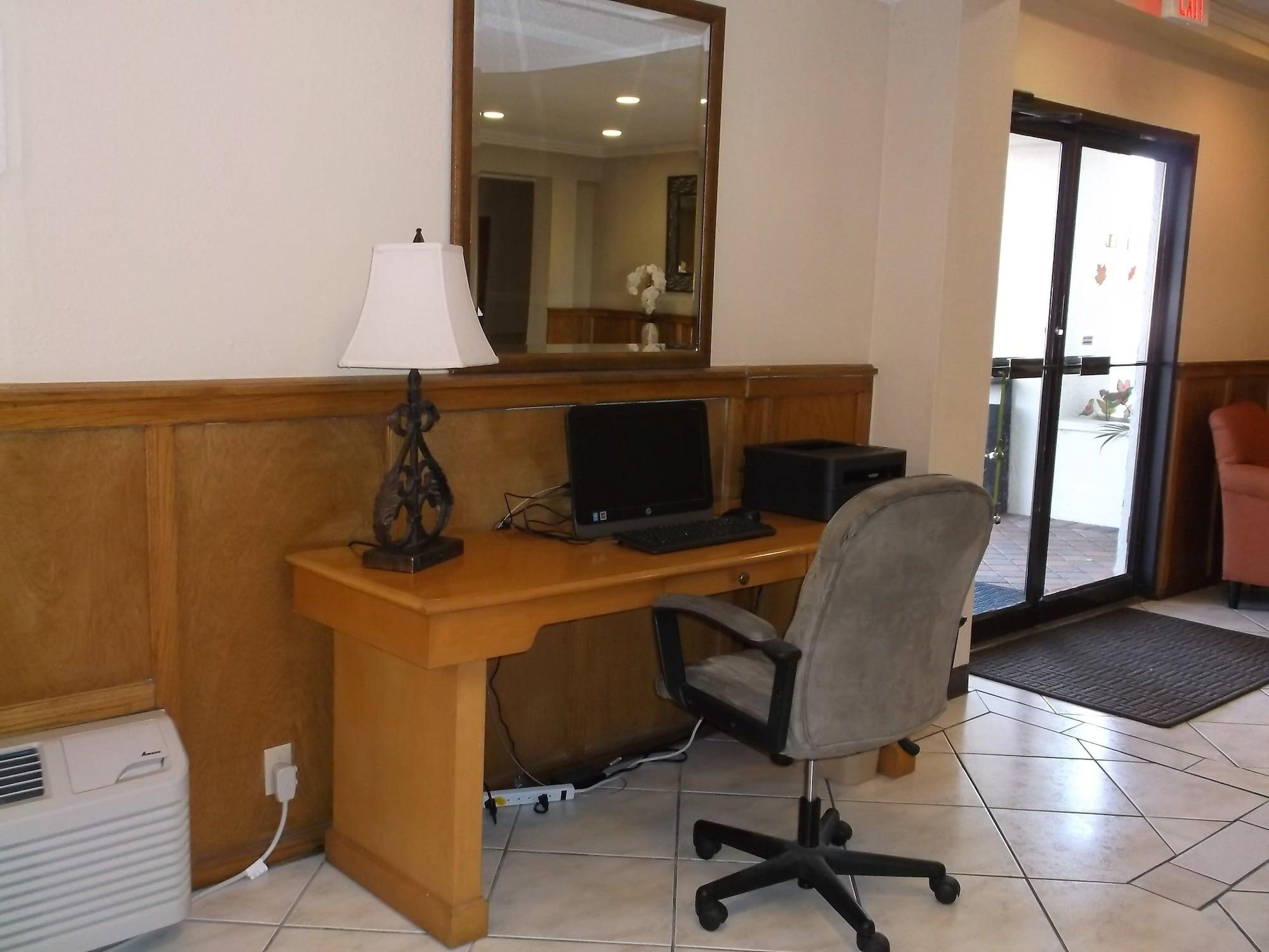 Days Inn & Suites By Wyndham Lake Okeechobee Eksteriør billede