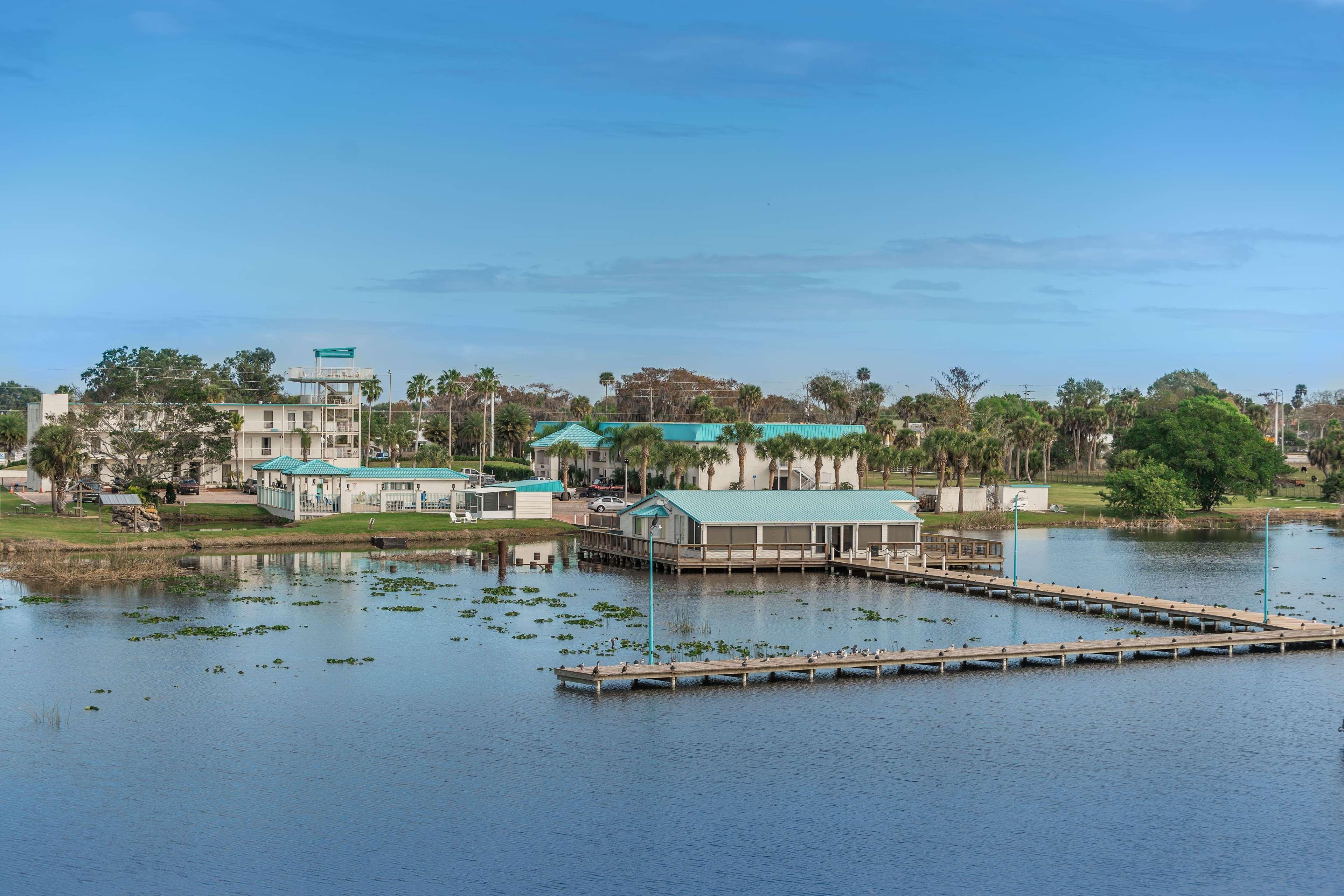 Days Inn & Suites By Wyndham Lake Okeechobee Eksteriør billede