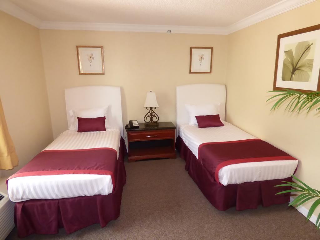 Days Inn & Suites By Wyndham Lake Okeechobee Eksteriør billede